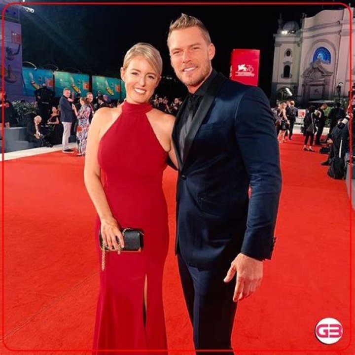 Alan Ritchson Height, Weight, Age, Spouse, Family, Facts, Biography