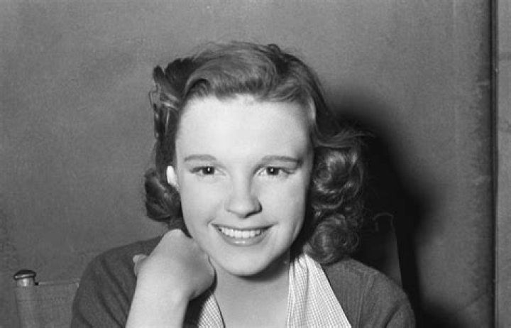 Barbra Streisand on the Heartbreaking Advice Judy Garland Gave Her
