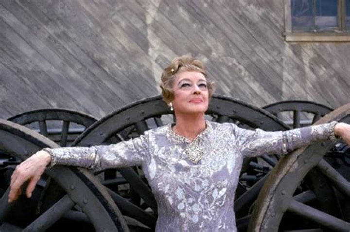 Bette Davis Net Worth | Celebrity Net Worth