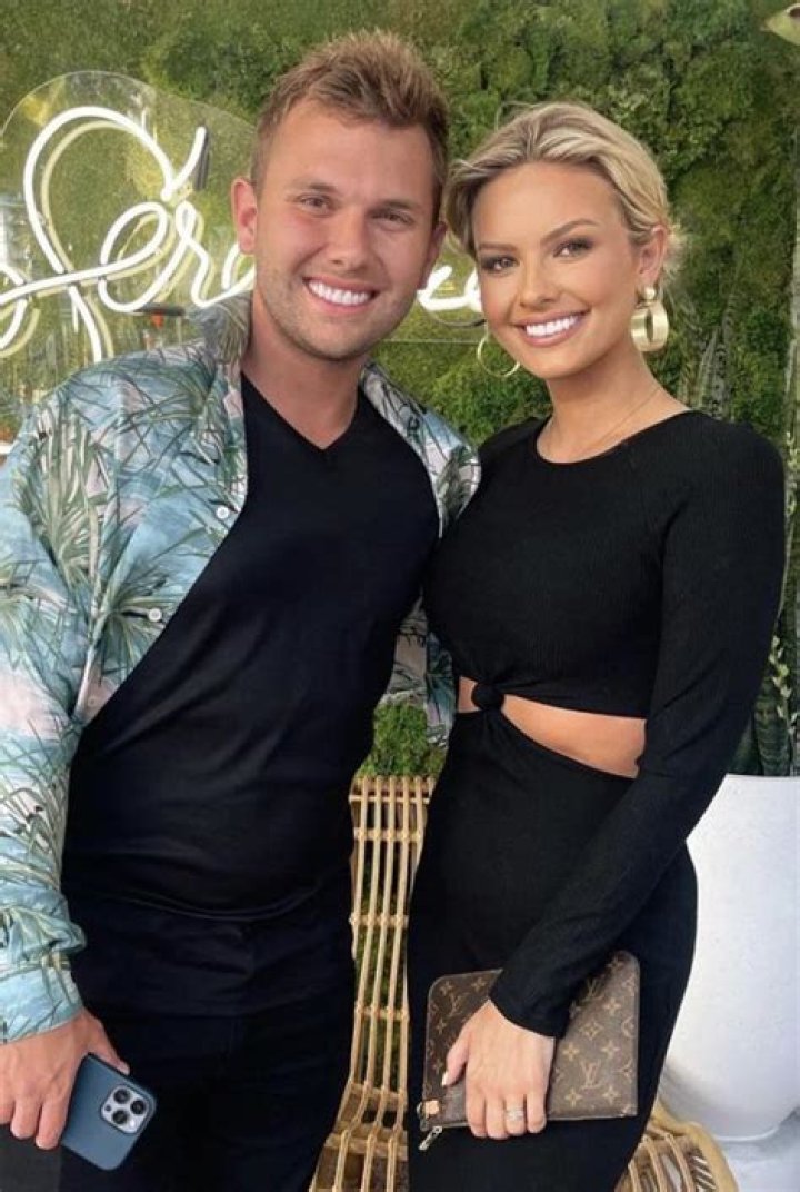 Chase Chrisley Net Worth, Girlfriend, College, Teeth, Measurements, Family
