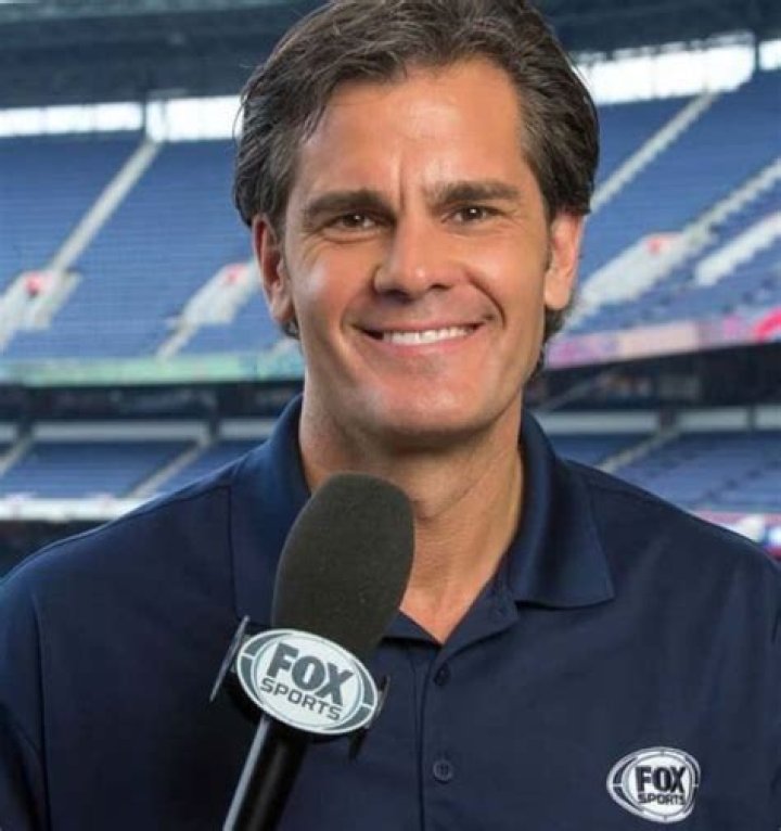 Chip Caray is a FOX Sports sports broadcaster whose current net worth exceeds $1.5 million.