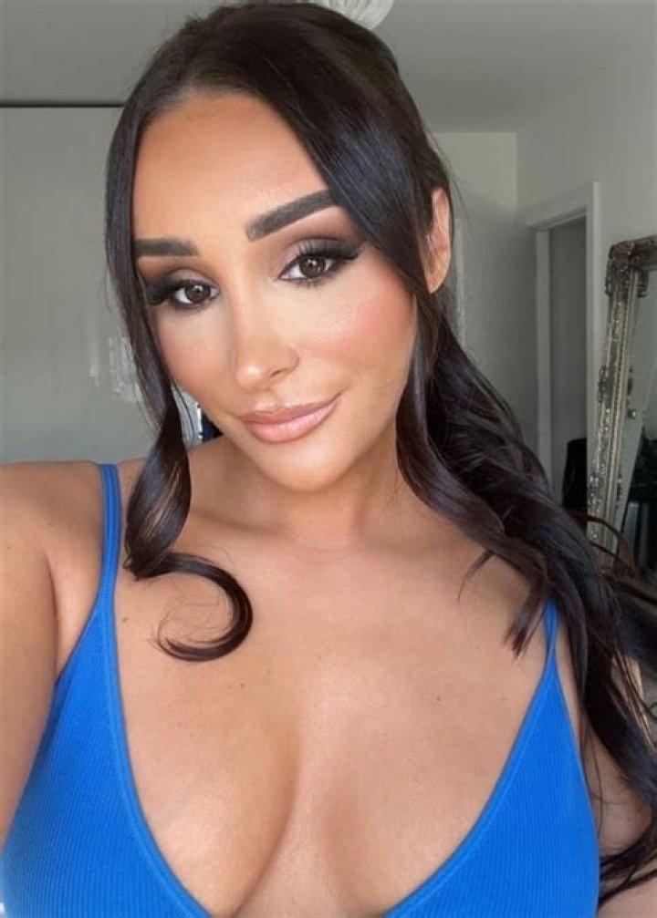 Coco Lodge Height, Weight, Age, Body Statistics