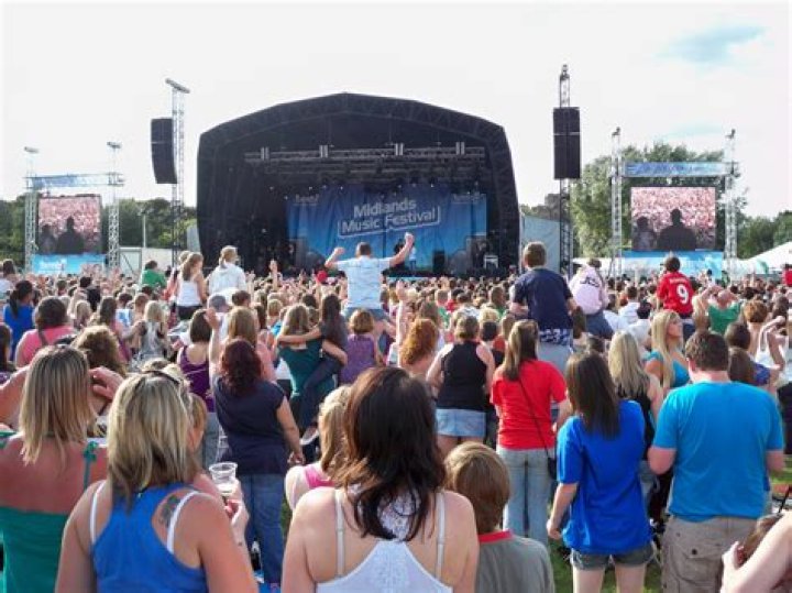 Country Comes To Ireland At Midlands Music Festival