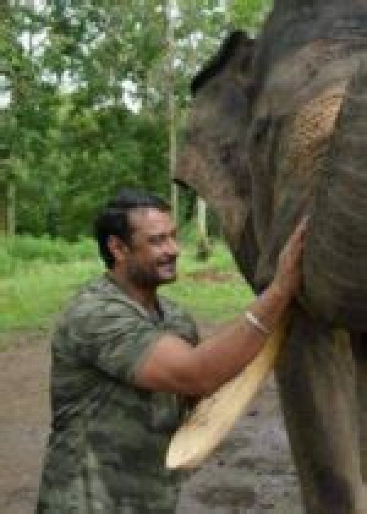 Darshan Thoogudeepa Height, Weight, Family, Spouse, Biography