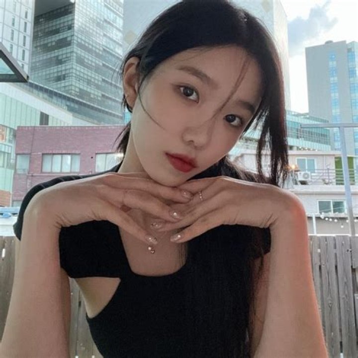 Dawon (WJSN) Height, Weight, Age, Family, Biography, Facts