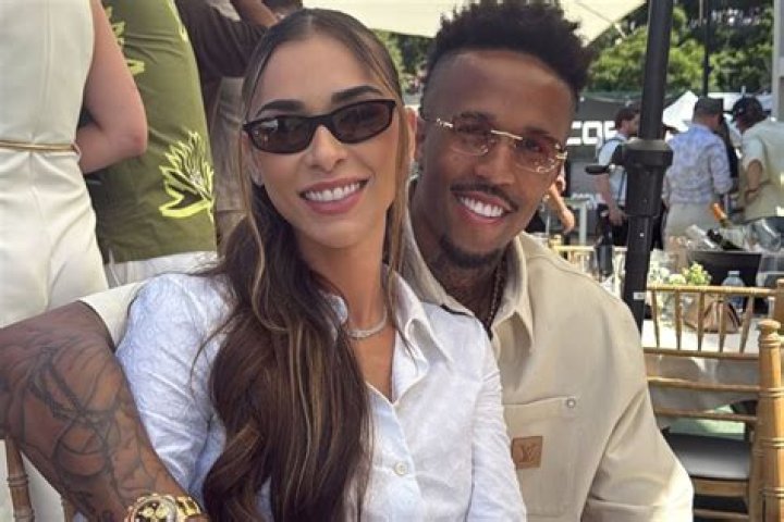 
Eder Militao Girlfriend, Karoline Lima 2023 - All About His Dating History!
