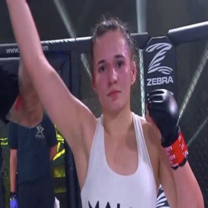 Erin Blanchfield MMA Stats, Earnings, and Net worth (Bio, Age, Family, Boyfriend)