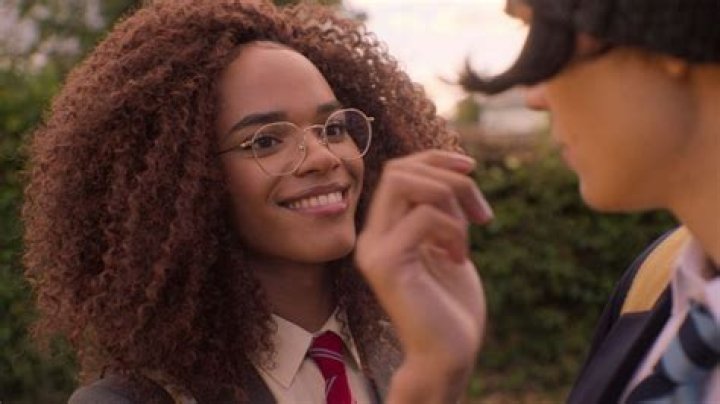 Heartstopper's Transgender Star And Her Relationship Status In 2022!