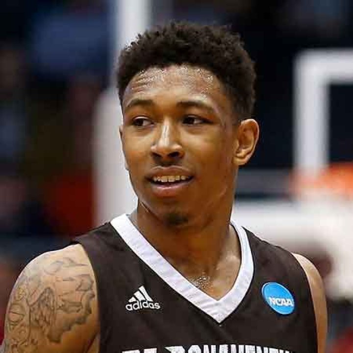 Jaylen Adams Bio-salary, net worth, married, relationship, affair, contract, stats, age, career, girlfriend
