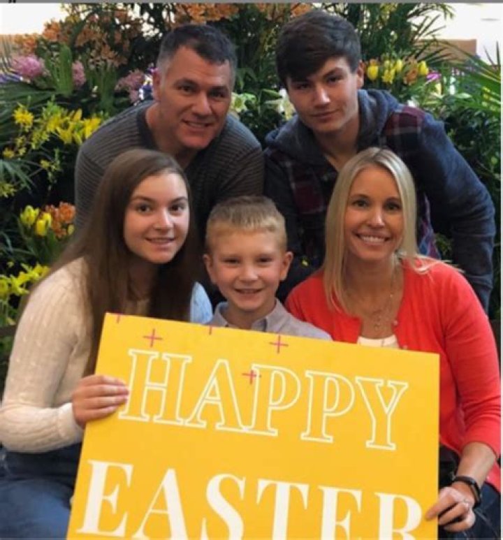 Kicker Adam Vinatieri Net worth and Salary (Bio, Age, Family, Affair, Wife, Children)