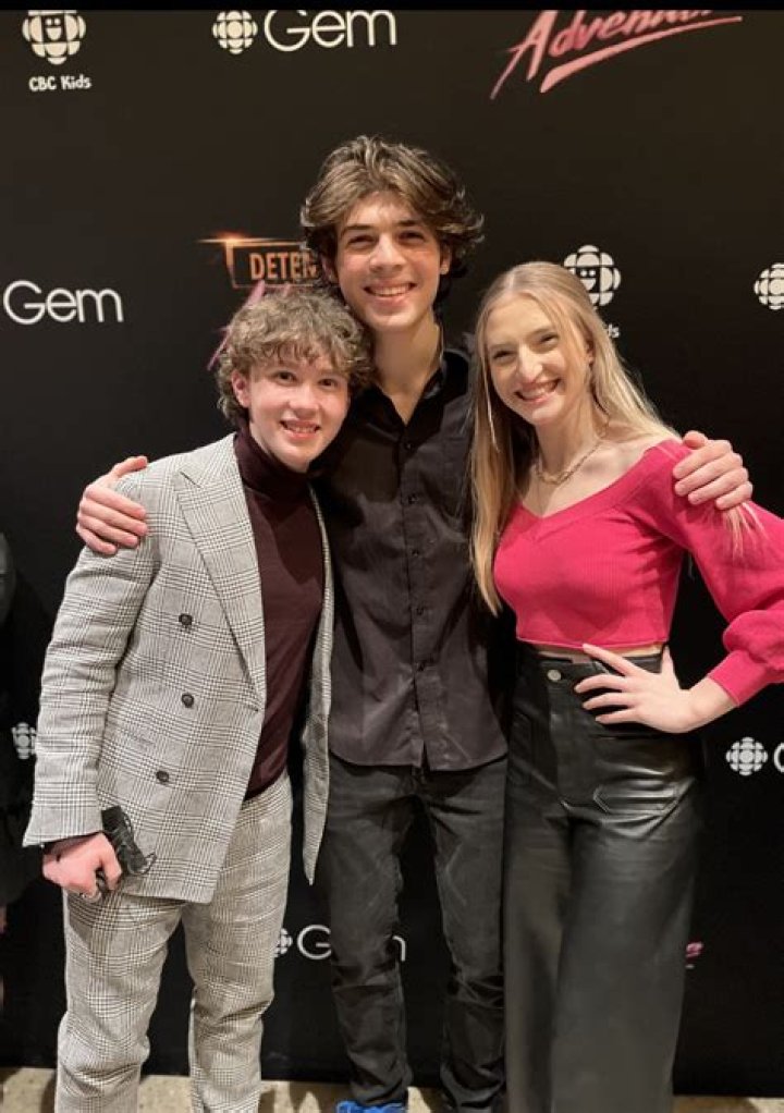 Lilly Bartlam Height, Weight, Age, Boyfriend, Biography, Family, Facts