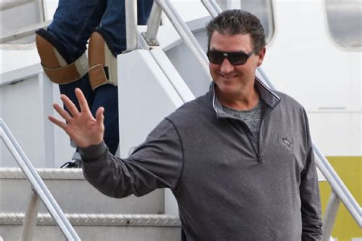 Mario Lemieux | Bio-salary, net worth, married, affair, dating, children, career, bio, wife, girlfriend, relationship, family, age, children