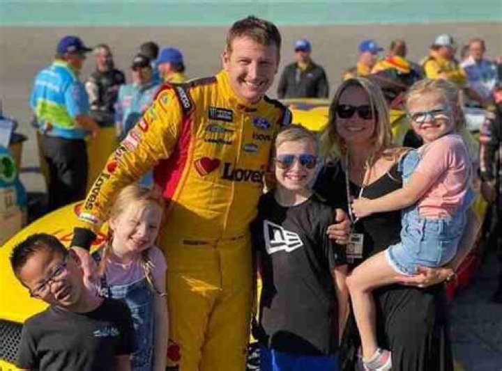 Michael McDowell Bio, Net Worth, Salary, NASCAR, Stats, & Wife