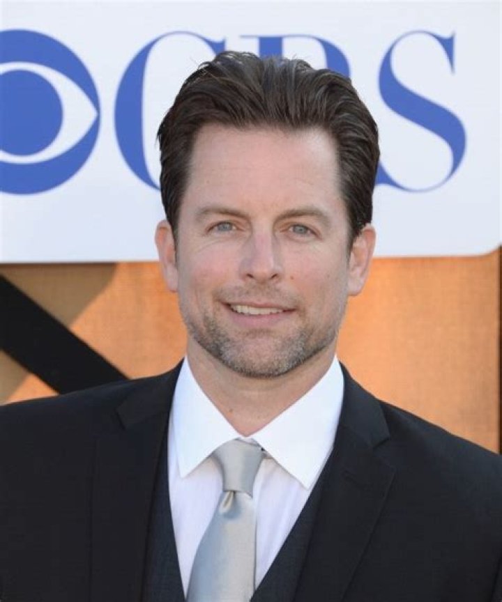 Michael Muhney Net Worth | Celebrity Net Worth