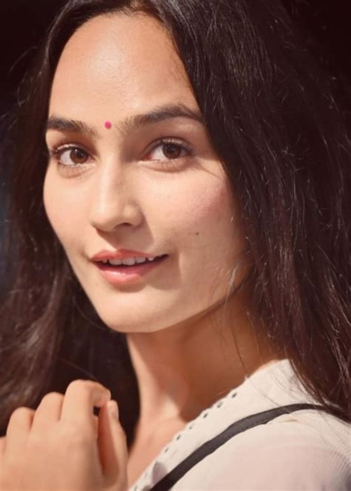 Monika Panwar Height, Weight, Age, Body Statistics