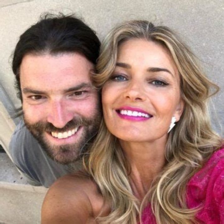 Paulina Porizkova Height, Weight, Age, Boyfriend, Family, Biography