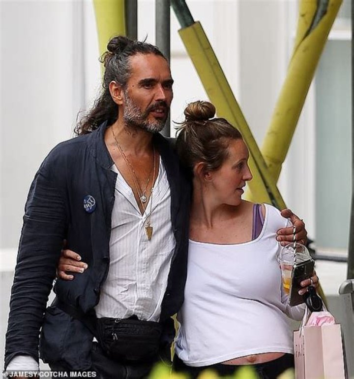 Russell Brand & Laura Gallacher Getting Married After Pregnancy Shocker — Report
