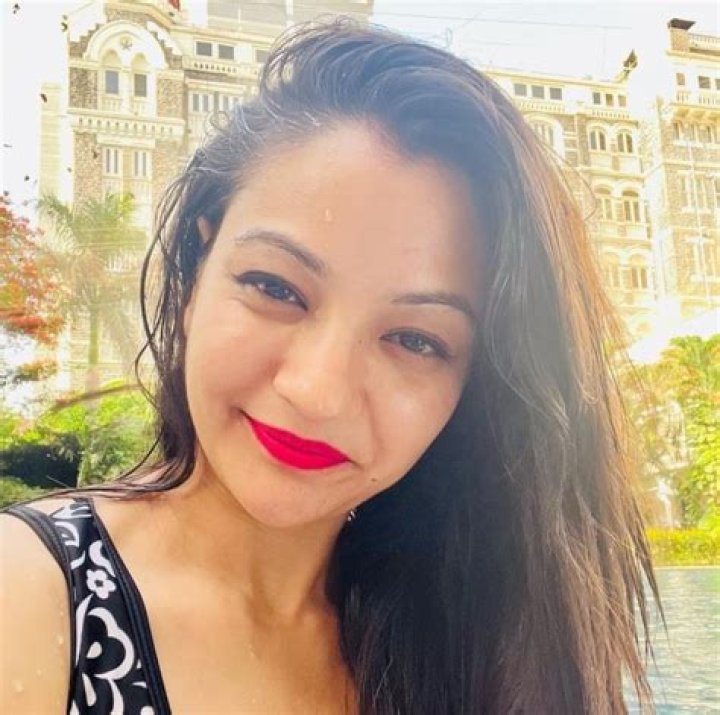 Shruti Rawat Height, Weight, Age, Facts, Body Statistics