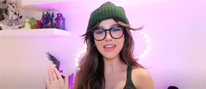 SSSniperWolf Youtuber overview