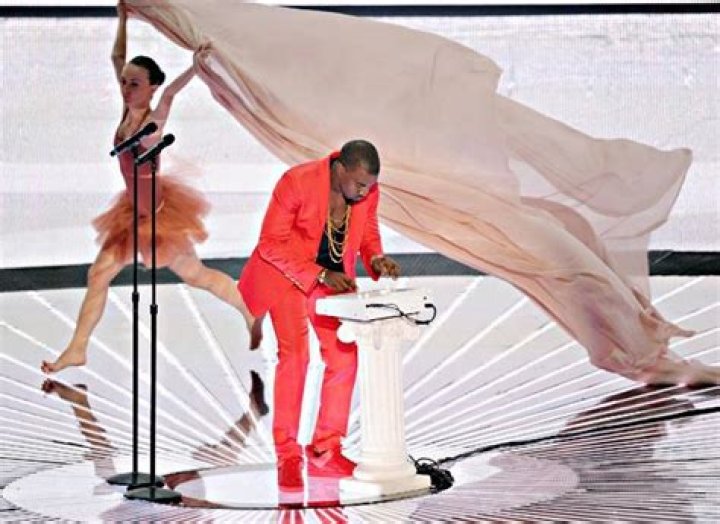 The 25 Most Memorable MTV VMA Performances of All Time — Best Life