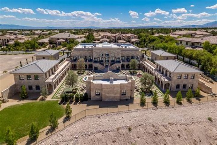 Where Does Floyd Mayweather Live?